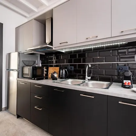 Filoxenia Luxury Villa Perissa (Santorini)