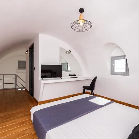 Filoxenia Luxury * Perissa (Santorini)