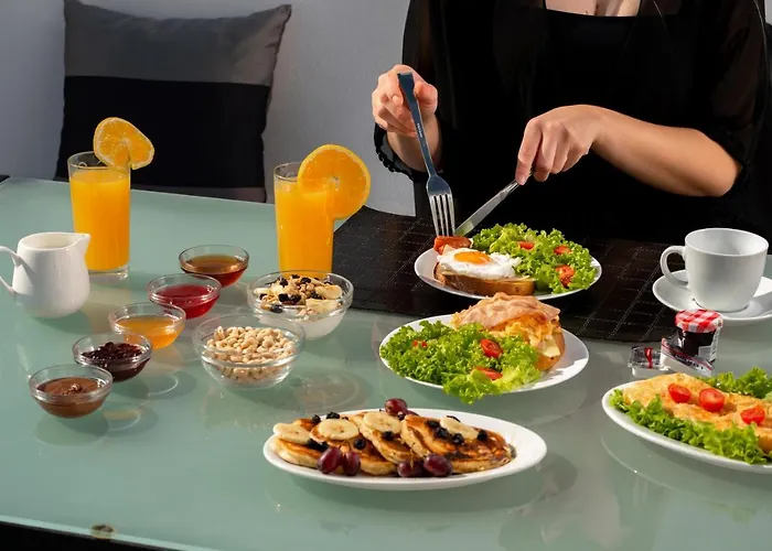 Filoxenia Luxury Perissa (Santorini)