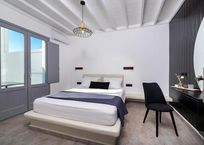 Filoxenia Luxury Willa Perissa (Santorini)